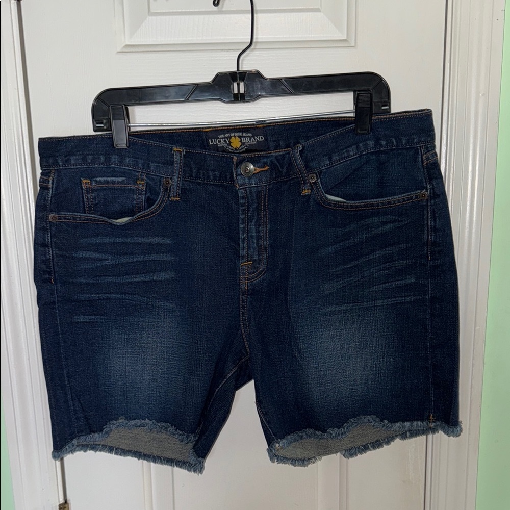 Lucky Brand Dark Blue Frayed Leg Abbey 6” Short Everyday Comfort Summer Size 14